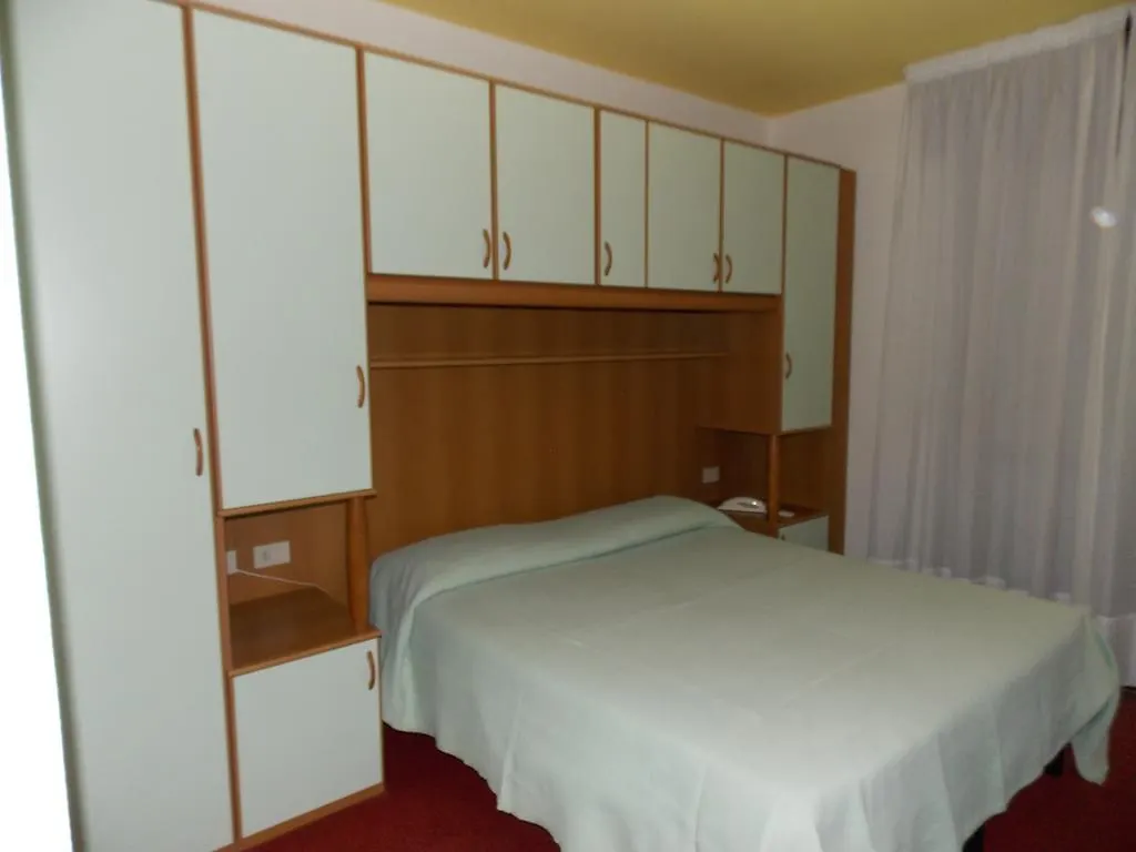 Hotel Colorado Lido di Jesolo 3*,